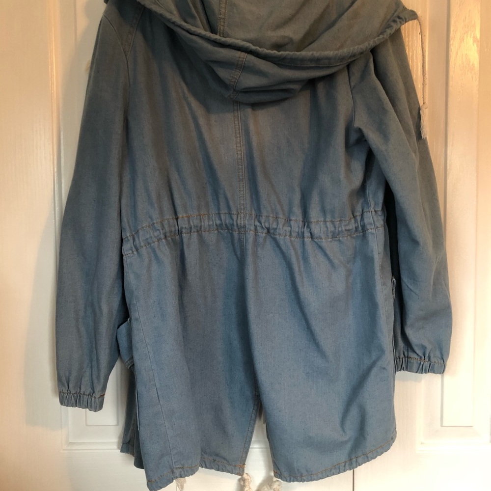 Oversized Coat - Picture 4 of 9